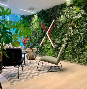 Een op maat gemaakte plantenwand